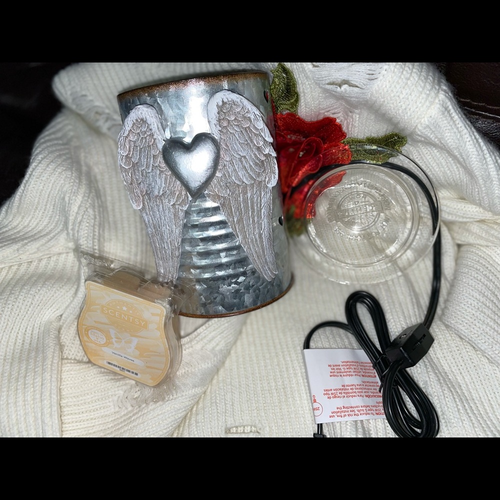 Cute scentsy warmer